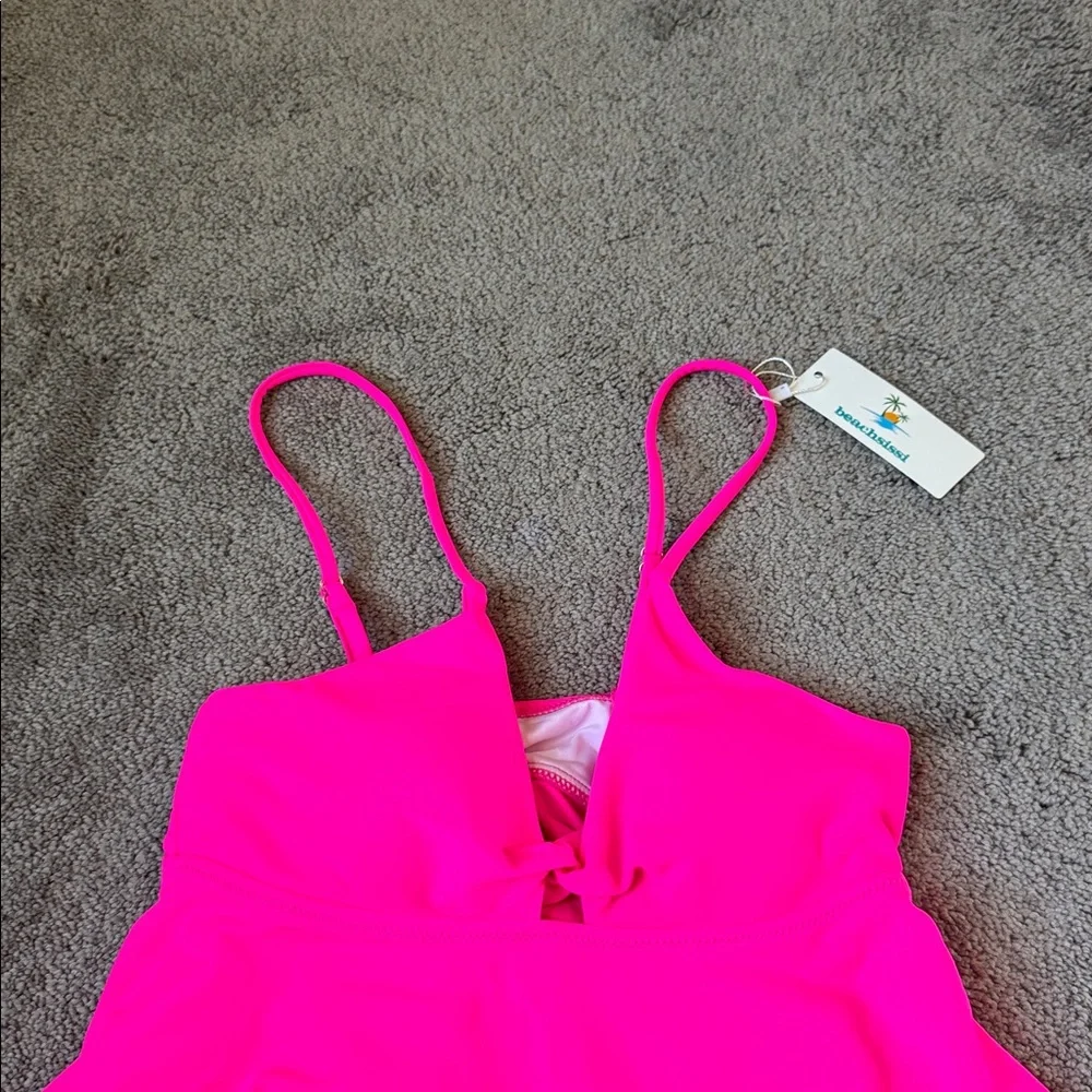 Beachsissi Neon Pink Flowy Tankini Swim Top Cutout Adjustable Straps SIZE S